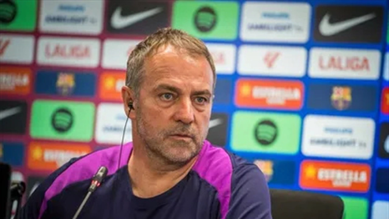 فليك: طوينا صفحة أوروبا ونقترب من حسم لقب الدوري الإسباني